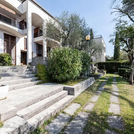 Apartment Bouganville *